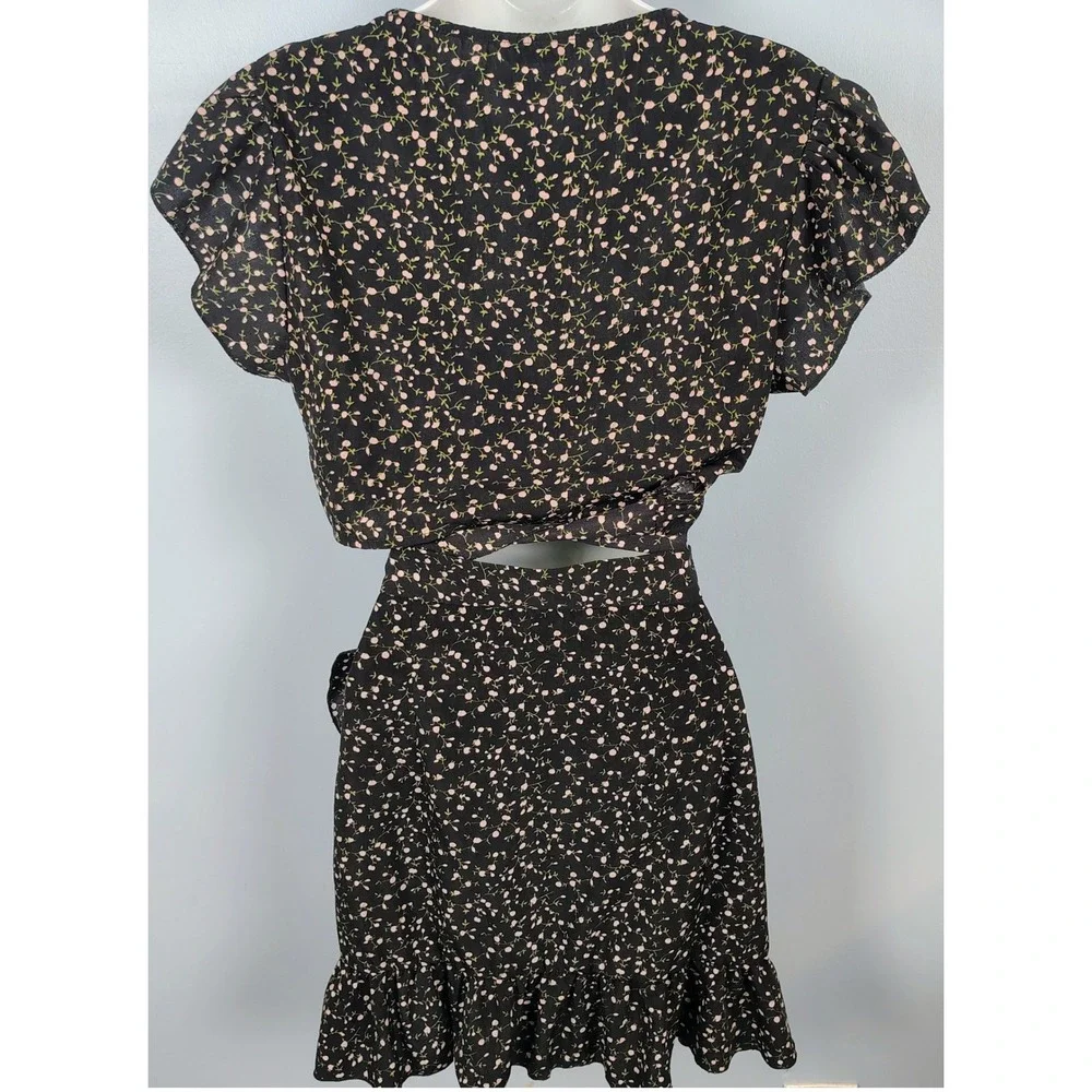 Womens  L 2 Piece Set Black Pink Floral Ruffle Wrap Top Mini Skirt Boho romantic